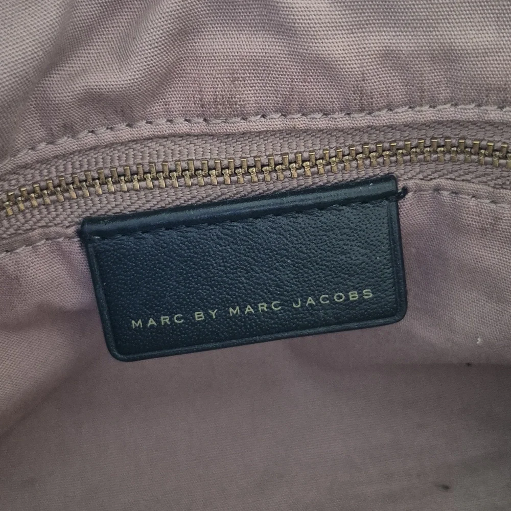 Authentic Marc Jacobs 2 Way Handbag Shoulder Bag EXCELLENT CONDITION - Picture 15 of 16